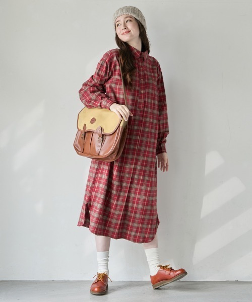 KRIFF MAYER Lady's Collection（クリフメイヤーレディースコレクション）の「【綿100％】ビエラシャツワンピース（シャツワンピース・レディース・カラフル/チャコール/その他5/ナチュラル/レッド/オリーブ・MEDIUM/LARGE）」の4枚目の写真