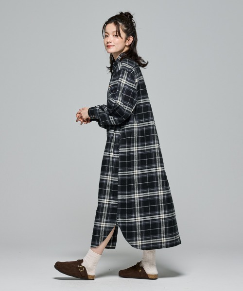 KRIFF MAYER Lady's Collection（クリフメイヤーレディースコレクション）の「【綿100％】ビエラシャツワンピース（シャツワンピース・レディース・カラフル/チャコール/その他5/ナチュラル/レッド/オリーブ・MEDIUM/LARGE）」の16枚目の写真