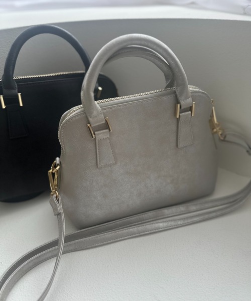 et.UNiVER(エトユニベール)の「Metallic Muse Dome Bag(ハンドバッグ・レディース・シルバー/ブラック/ゴールド・FREE)」の6枚目の写真