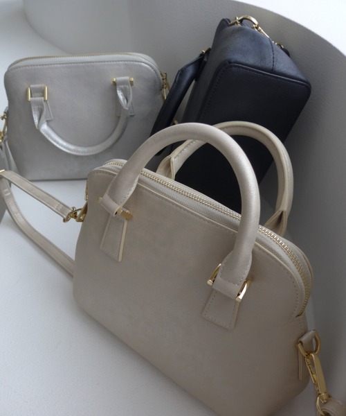 et.UNiVER(エトユニベール)の「Metallic Muse Dome Bag(ハンドバッグ・レディース・シルバー/ブラック/ゴールド・FREE)」の20枚目の写真