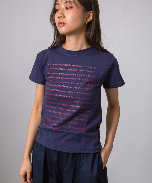 MEMECLE(メメクル)の「【 MEMECLE / メメクル 】カラー レタリング クロップド 半袖Tシャツ(Tシャツ/カットソー・レディース・イエロー/ネイビー/ライトグレー/ホワイト/ブラック・SMALL/MEDIUM)」の15枚目の写真