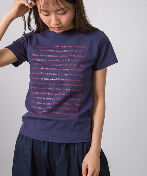 MEMECLE(メメクル)の「【 MEMECLE / メメクル 】カラー レタリング クロップド 半袖Tシャツ(Tシャツ/カットソー・レディース・イエロー/ネイビー/ライトグレー/ホワイト/ブラック・SMALL/MEDIUM)」の16枚目の写真