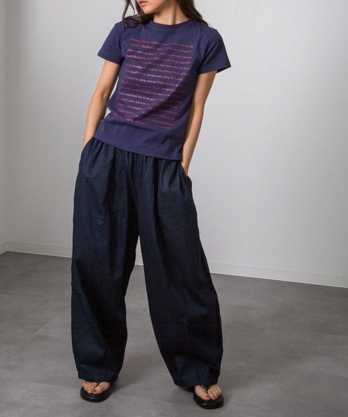MEMECLE(メメクル)の「【 MEMECLE / メメクル 】カラー レタリング クロップド 半袖Tシャツ(Tシャツ/カットソー・レディース・イエロー/ネイビー/ライトグレー/ホワイト/ブラック・SMALL/MEDIUM)」の20枚目の写真