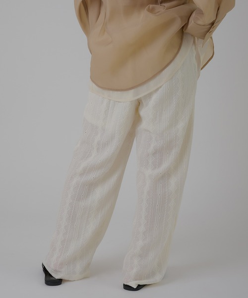 MUHET（ミュエータ）の「jacquard lace easy pants / カットジャガードイージーパンツ（その他パンツ・レディース・ブラック/オフホワイト・MEDIUM/LARGE/SMALL）」の9枚目の写真