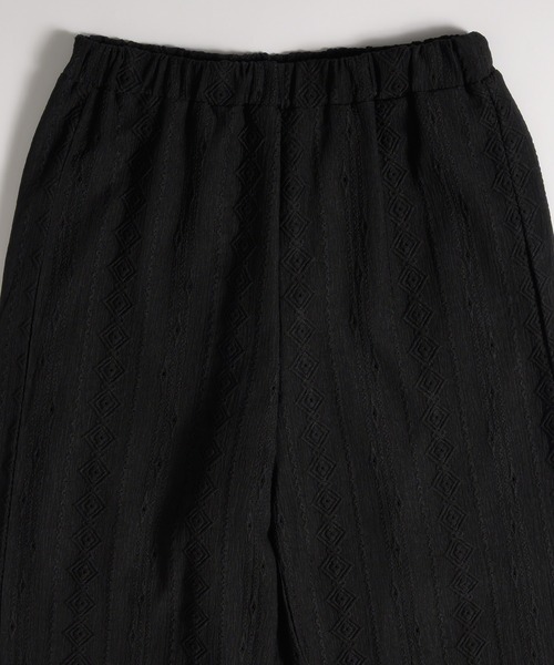 MUHET（ミュエータ）の「jacquard lace easy pants / カットジャガードイージーパンツ（その他パンツ・レディース・ブラック/オフホワイト・MEDIUM/LARGE/SMALL）」の15枚目の写真