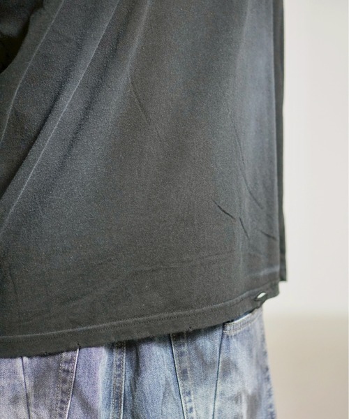 Chikashitsu +（チカシツプラス）の「【Chikashitsu +】dirty wash logo half sleeve t-shirt / 【チカシツプラス】ダーティウォッシュロゴ半袖Tシャツ（Tシャツ/カットソー・メンズ・ブラック/ホワイト・ONE SIZE）」の9枚目の写真