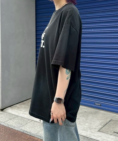 Chikashitsu +（チカシツプラス）の「【Chikashitsu +】dirty wash logo half sleeve t-shirt / 【チカシツプラス】ダーティウォッシュロゴ半袖Tシャツ（Tシャツ/カットソー・メンズ・ブラック/ホワイト・ONE SIZE）」の13枚目の写真