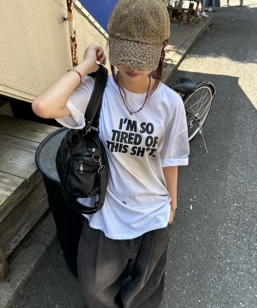 Chikashitsu +（チカシツプラス）の「【Chikashitsu +】dirty wash logo half sleeve t-shirt / 【チカシツプラス】ダーティウォッシュロゴ半袖Tシャツ（Tシャツ/カットソー・メンズ・ブラック/ホワイト・ONE SIZE）」の18枚目の写真