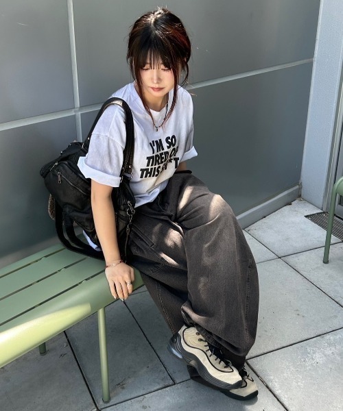 Chikashitsu +（チカシツプラス）の「【Chikashitsu +】dirty wash logo half sleeve t-shirt / 【チカシツプラス】ダーティウォッシュロゴ半袖Tシャツ（Tシャツ/カットソー・メンズ・ブラック/ホワイト・ONE SIZE）」の14枚目の写真