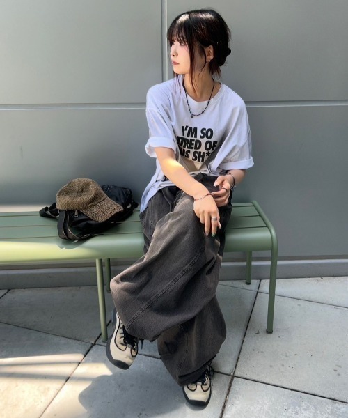 Chikashitsu +（チカシツプラス）の「【Chikashitsu +】dirty wash logo half sleeve t-shirt / 【チカシツプラス】ダーティウォッシュロゴ半袖Tシャツ（Tシャツ/カットソー・メンズ・ブラック/ホワイト・ONE SIZE）」の15枚目の写真