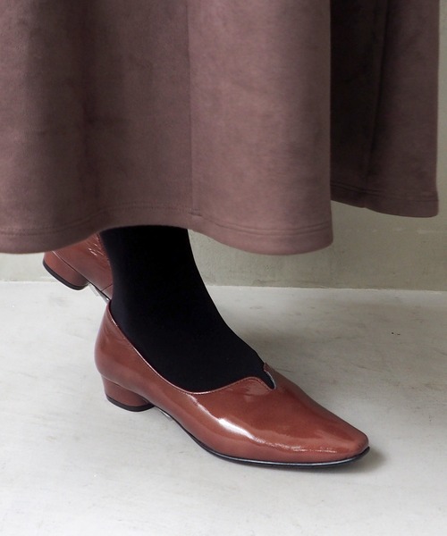 cava cava（サヴァサヴァ）の「Ｖカットパンプス　3720559（パンプス・レディース・ブラック/ワイン/グレイッシュベージュ/プラチナム・22.5cm/23cm/23.5cm/24cm/24.5cm）」の3枚目の写真