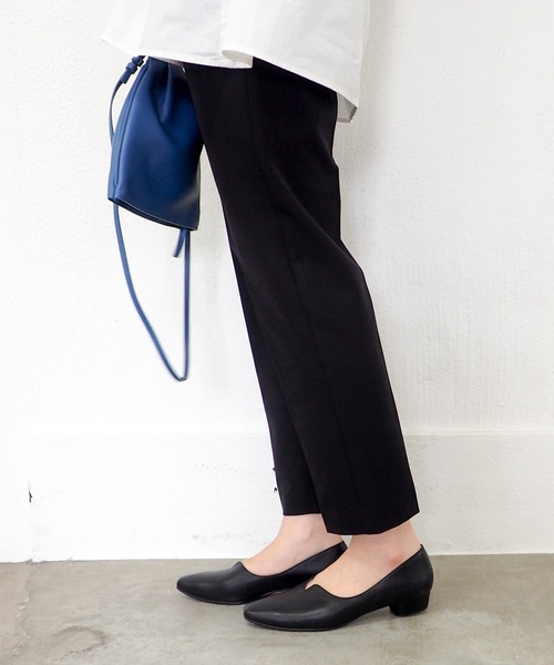 cava cava（サヴァサヴァ）の「Ｖカットパンプス　3720559（パンプス・レディース・ブラック/ワイン/グレイッシュベージュ/プラチナム・22.5cm/23cm/23.5cm/24cm/24.5cm）」の10枚目の写真