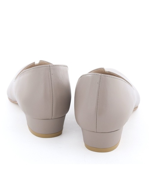 cava cava（サヴァサヴァ）の「Ｖカットパンプス　3720559（パンプス・レディース・ブラック/ワイン/グレイッシュベージュ/プラチナム・22.5cm/23cm/23.5cm/24cm/24.5cm）」の18枚目の写真