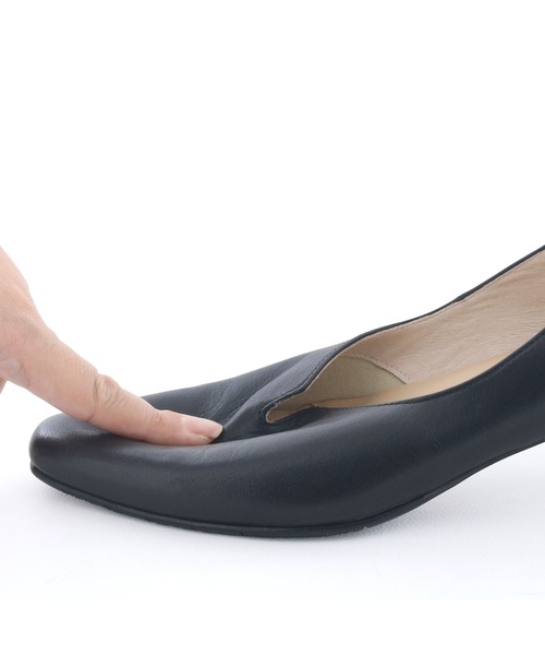 cava cava（サヴァサヴァ）の「Ｖカットパンプス　3720559（パンプス・レディース・ブラック/ワイン/グレイッシュベージュ/プラチナム・22.5cm/23cm/23.5cm/24cm/24.5cm）」の20枚目の写真