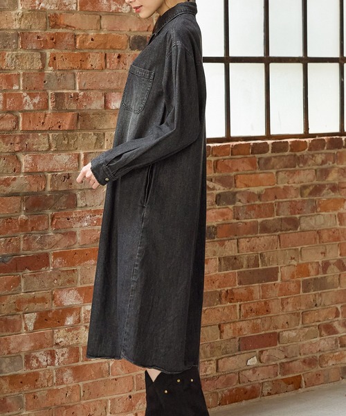 Honeys（ハニーズ）の「デニムシャツワンピース（ワンピース・レディース・ブラック/インディゴブルー・L/LL/M/S）」の17枚目の写真