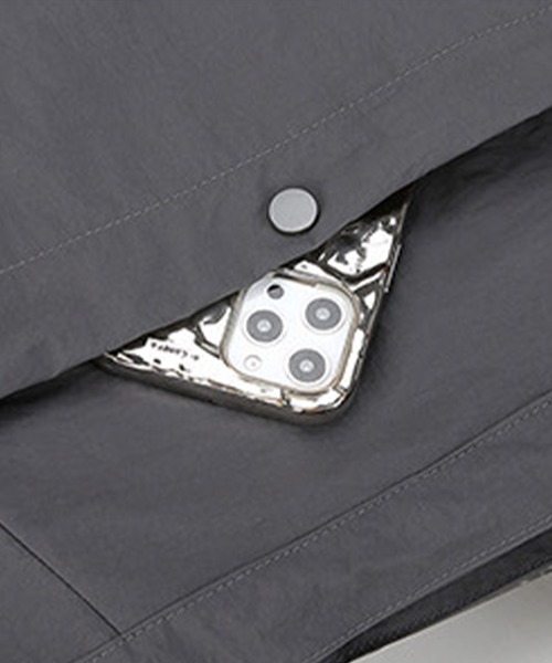DAY CLOSET（デイ クローゼット）の「肩掛けできるバックルベルト付き大容量トートバッグ [A4収納可/マチあり/撥水加工］（トートバッグ・レディース・ブラック/アイボリー/グレー・ONE SIZE）」の16枚目の写真