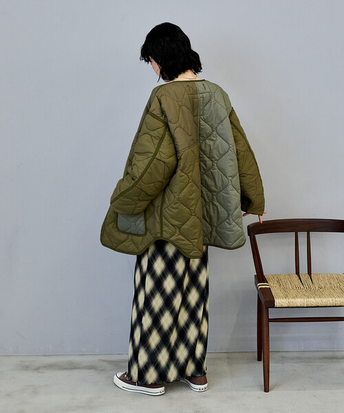 FREAK'S STORE（フリークスストア）の「パッチワーク キルトジャケット（ミリタリージャケット・レディース・ブラック/オフホワイト/オリーブ・ﾌﾘ-）」の6枚目の写真