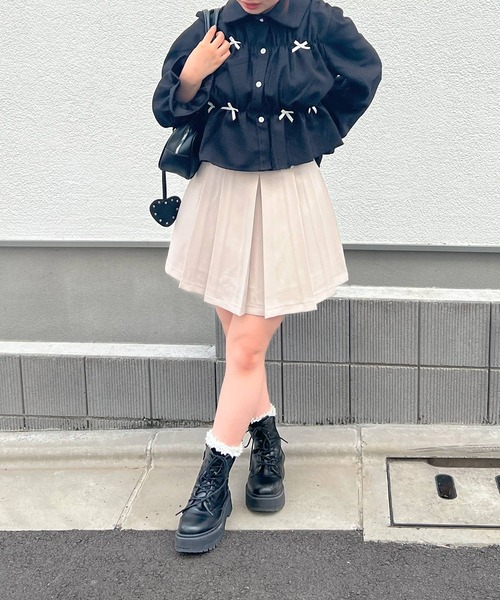 frunco(フランコ)の「リボン付きシャーリングブラウス(シャツ/ブラウス・レディース・ブラック/ホワイト・MEDIUM)」の22枚目の写真