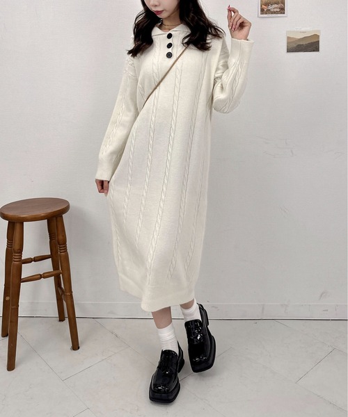 Mejoul(メジュール)の「ケーブル編みポロニットロングワンピース(ワンピース・レディース・ホワイト/ブラウン/ブラック・F)」の8枚目の写真