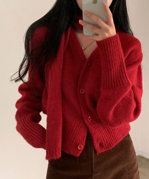 Teem Store(チームストア)の「【再入荷】【2点セット】ストール付きVネックニットカーディガン(カーディガン/ボレロ・レディース・グレー/レッド/ブラウン/ブルー・F)」の4枚目の写真