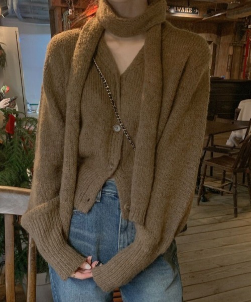 Teem Store(チームストア)の「【再入荷】【2点セット】ストール付きVネックニットカーディガン(カーディガン/ボレロ・レディース・グレー/レッド/ブラウン/ブルー・F)」の12枚目の写真