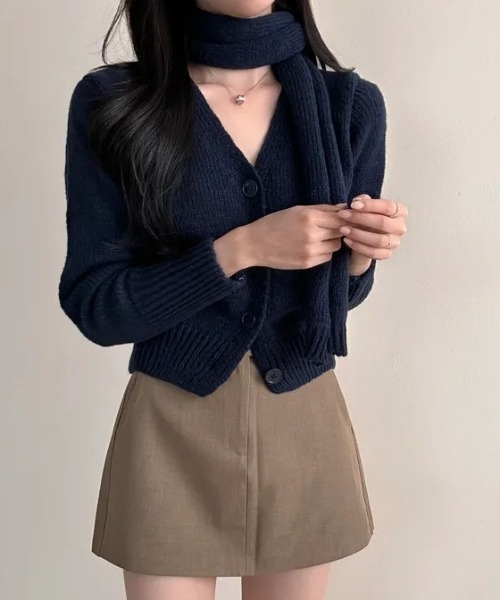 Teem Store(チームストア)の「【再入荷】【2点セット】ストール付きVネックニットカーディガン(カーディガン/ボレロ・レディース・グレー/レッド/ブラウン/ブルー・F)」の10枚目の写真