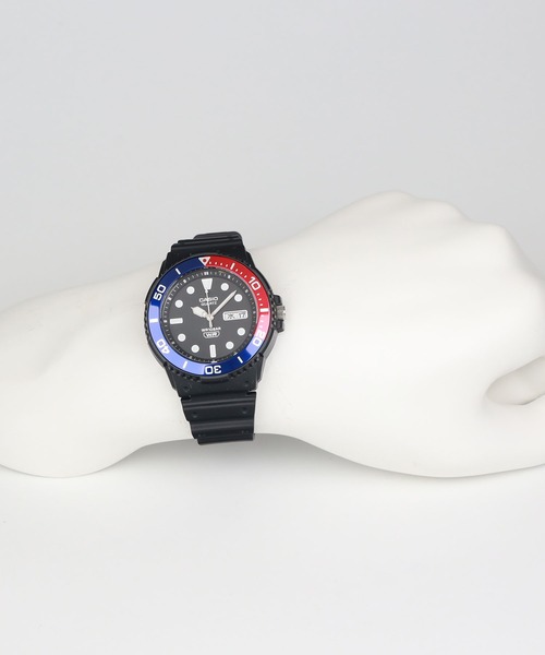 CASIO(カシオ)の「CASIO Collection / MRW-230HJ-1E2JF(アナログ腕時計・メンズ・ブラック×ブルー・FREE)」の2枚目の写真