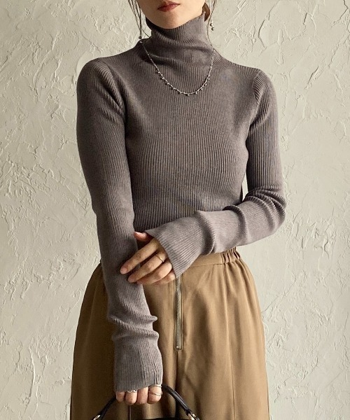 She's Closet（シーズクローゼット）の「長袖タイトハイネックリブニットトップス（ニット/セーター・レディース・レッド/ブラウン/アイボリー/ブラック/グレー/セージグリーン・FREE）」の3枚目の写真