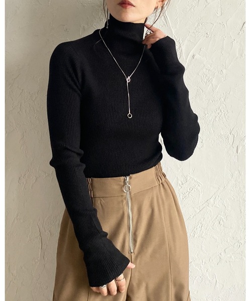 She's Closet（シーズクローゼット）の「長袖タイトハイネックリブニットトップス（ニット/セーター・レディース・レッド/ブラウン/アイボリー/ブラック/グレー/セージグリーン・FREE）」の12枚目の写真