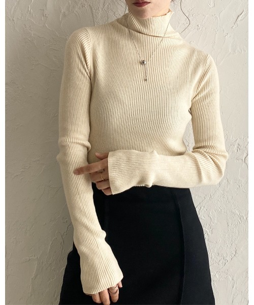 売約済み。タグ付き。gypsohila ハイネック(リブ ニット)ホワイト セール】長袖タイトハイネックリブニットトップス（ニット/セーター