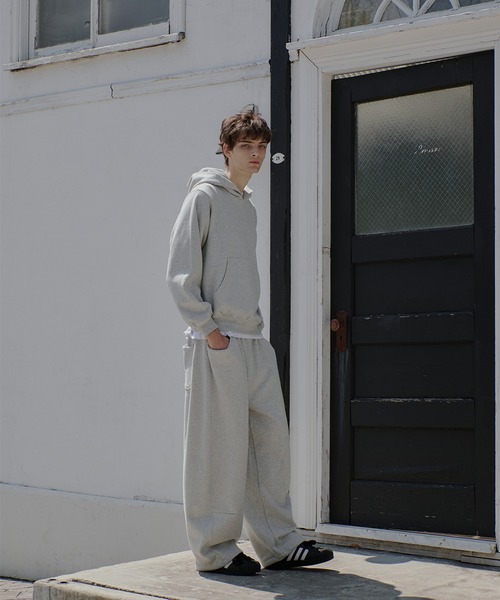 セール】curve design tuck sweatpants/カーブデザインタック