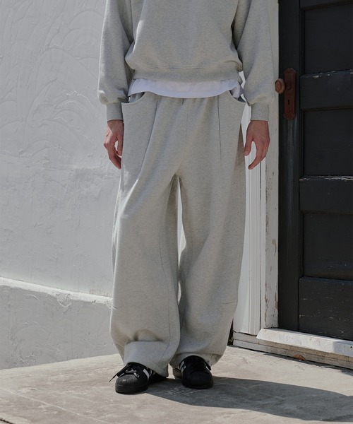 セール】curve design tuck sweatpants/カーブデザインタック