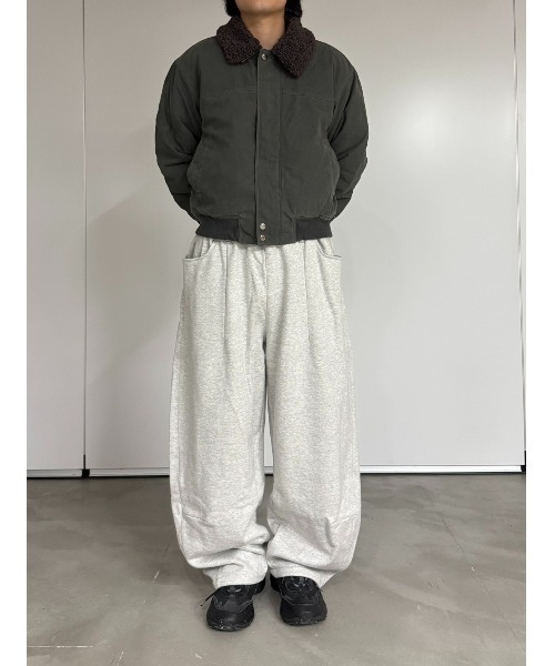 Regen Glanz（レーゲングランツ）の「curve design tuck sweatpants/カーブデザインタックスウェットパンツ（スウェットパンツ・メンズ・ブラック/グレー・MEDIUM/SMALL/LARGE）」の16枚目の写真