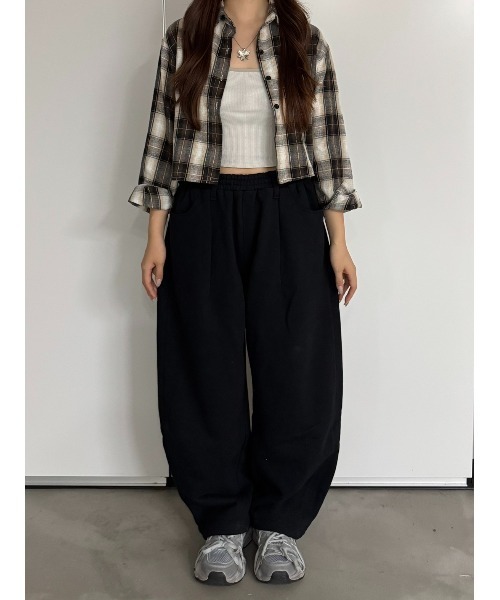 Regen Glanz（レーゲングランツ）の「curve design tuck sweatpants/カーブデザインタックスウェットパンツ（スウェットパンツ・メンズ・ブラック/グレー・MEDIUM/SMALL/LARGE）」の15枚目の写真