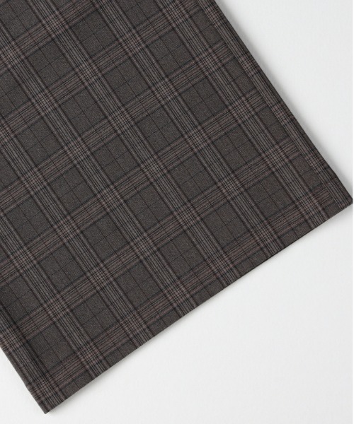 Right-on（ライトオン）の「【HONEYSUCKLE ROSE】【｢楽｣して｢ちゃんと見え｣が一番使える！】無地見えTRチェックイージーパンツ(ウエストゴム・ストレッチ・秋カラー・体型を拾いにくい)（その他パンツ・レディース・ダークグレー/ブラウン・M/L/S）」の7枚目の写真