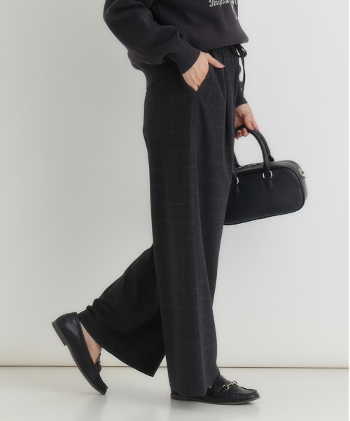 Right-on（ライトオン）の「【HONEYSUCKLE ROSE】【｢楽｣して｢ちゃんと見え｣が一番使える！】無地見えTRチェックイージーパンツ(ウエストゴム・ストレッチ・秋カラー・体型を拾いにくい)（その他パンツ・レディース・ダークグレー/ブラウン・M/L/S）」の14枚目の写真