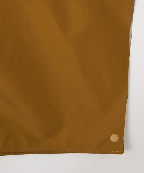 TOMORROWLAND HOME(トゥモローランドホーム)の「KEIMEN poncho(ポンチョ・レディース・ブラック/グリーン/キャメル・L/M)」の11枚目の写真