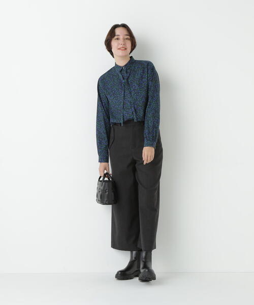 human woman(ヒューマンウーマン)の「◆プチフラワープリントボウタイシャツブラウス(シャツ/ブラウス・レディース・イエロー系その他4/グリーン系その他4・MEDIUM)」の6枚目の写真
