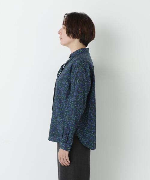 human woman(ヒューマンウーマン)の「◆プチフラワープリントボウタイシャツブラウス(シャツ/ブラウス・レディース・イエロー系その他4/グリーン系その他4・MEDIUM)」の8枚目の写真