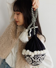 AMERICAN RAG CIE | 【MEN , WOMEN】LEIN 幾何学柄刺繍ドロストバッグ(ショルダーバッグ)