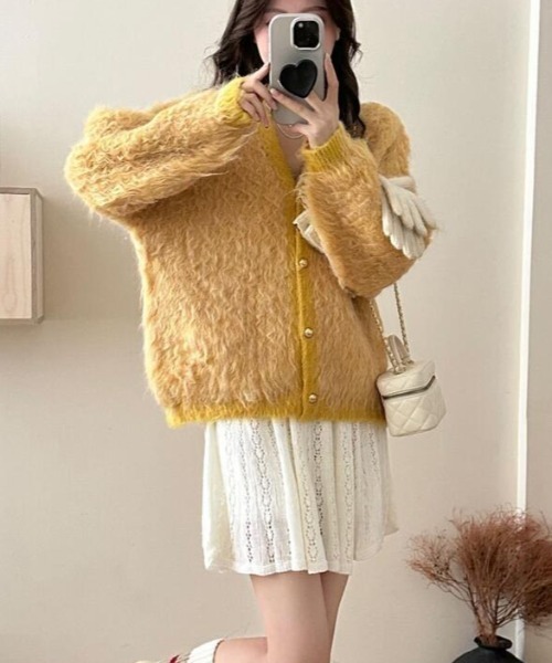 semplice(センプリチェ)の「ふわふわモヘア風ボタンカーディガン(カーディガン/ボレロ・レディース・ブルー/グレー/ホワイト/イエロー・F)」の13枚目の写真