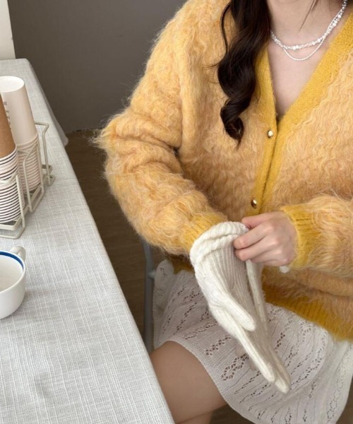 semplice(センプリチェ)の「ふわふわモヘア風ボタンカーディガン(カーディガン/ボレロ・レディース・ブルー/グレー/ホワイト/イエロー・F)」の16枚目の写真