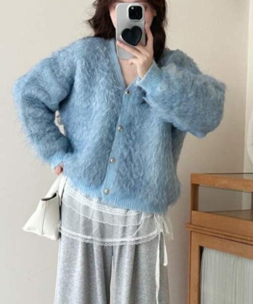 semplice(センプリチェ)の「ふわふわモヘア風ボタンカーディガン(カーディガン/ボレロ・レディース・ブルー/グレー/ホワイト/イエロー・F)」の19枚目の写真