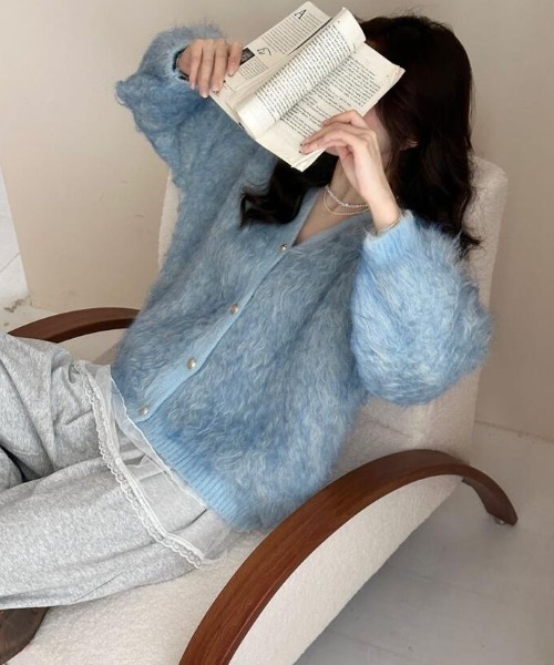 semplice(センプリチェ)の「ふわふわモヘア風ボタンカーディガン(カーディガン/ボレロ・レディース・ブルー/グレー/ホワイト/イエロー・F)」の20枚目の写真