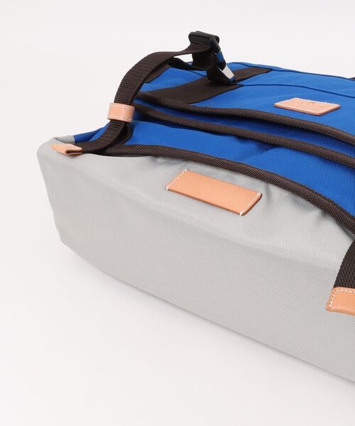 MAKAVELIC(マキャベリック)の「【RES】【MAKAVELIC】TRUCKS DOUBLE BELT MESSENGER BAG(ショルダーバッグ・メンズ・ブルー系その他・FREE)」の4枚目の写真