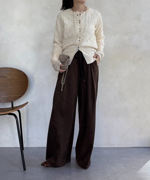 DouDou（ドゥドゥ）の「【WEB限定】フクレジャガードクルーネックカーディガン（カーディガン/ボレロ・レディース・アイボリー/ブルー/ブラウン・FREE）」の4枚目の写真