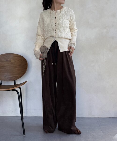 DouDou（ドゥドゥ）の「【WEB限定】フクレジャガードクルーネックカーディガン（カーディガン/ボレロ・レディース・アイボリー/ブルー/ブラウン・FREE）」の6枚目の写真