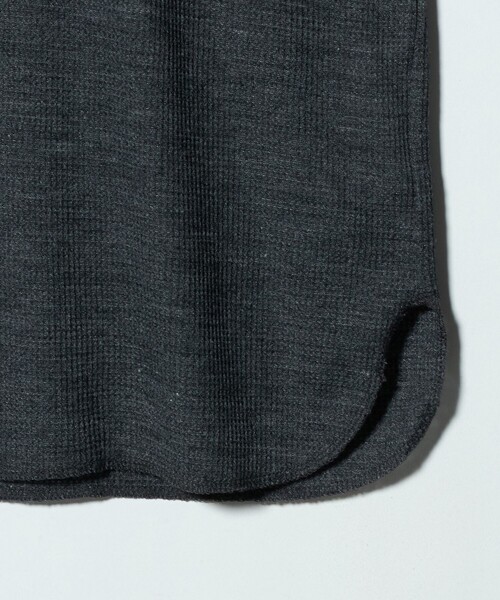 koti BEAUTY&YOUTH（コティ ビューティアンドユース）の「＜koti BEAUTY&YOUTH＞メリノウール ポリエステル クルーネック サーマル カットソー（Tシャツ/カットソー・メンズ・ブラック/ダークグレー・M/S/L）」の8枚目の写真