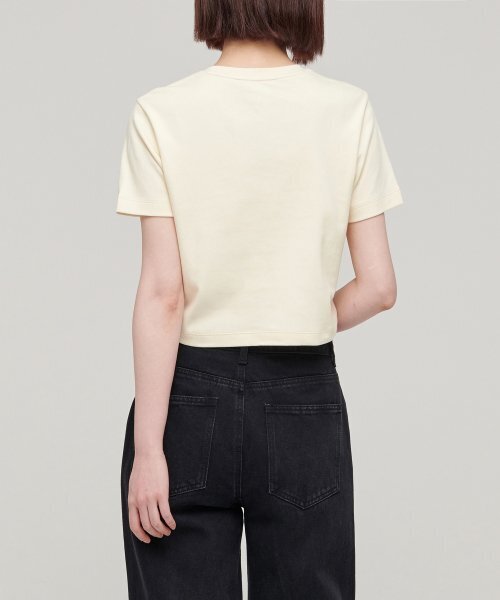 MUSINSA STANDARD WOMAN（ムシンサスタンダードウーマン）の「ウィメンズクルーネッククロップTシャツ[エグレット]（Tシャツ/カットソー・レディース・その他・SMALL/MEDIUM/LARGE/X-LARGE/X-SMALL）」の2枚目の写真