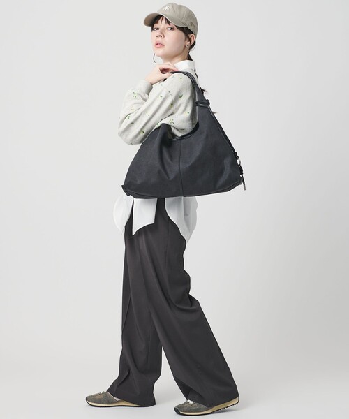 BEAUTY&YOUTH UNITED ARROWS（ビューティーアンドユースユナイテッドアローズ）の「チャーム ショルダーバッグ（ショルダーバッグ・レディース・ブラック/ベージュ・FREE）」の10枚目の写真